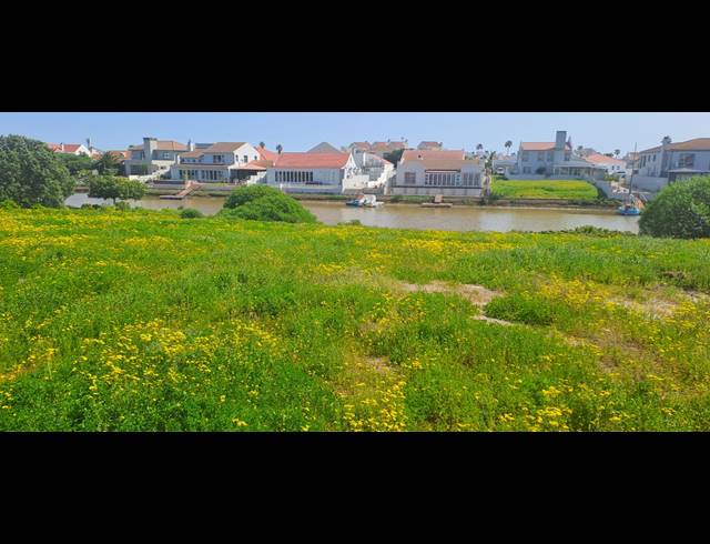 958M² VACANT LAND FOR SALE IN PORT OWEN